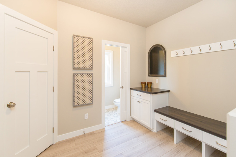 14._Mudroom.jpg